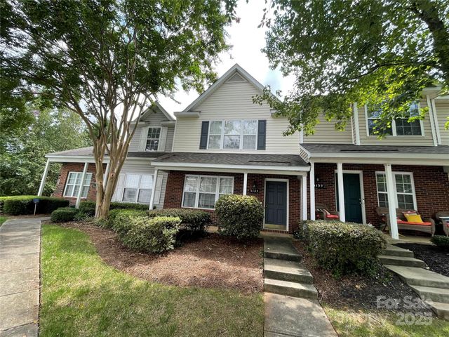 3135 Falling Rock Court, Charlotte, NC 28213
