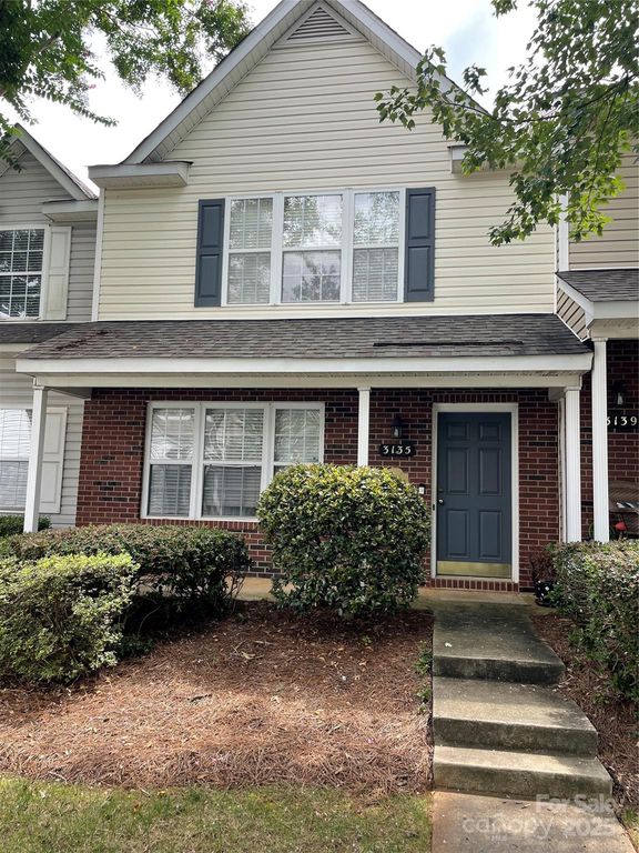 3135 Falling Rock Court, Charlotte, NC 28213