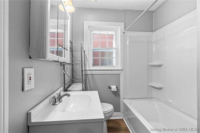 726 Parkway Drive, Louisville, KY 40217