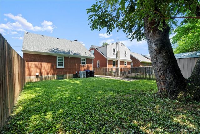 726 Parkway Drive, Louisville, KY 40217