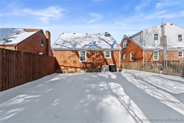 726 Parkway Drive, Louisville, KY 40217