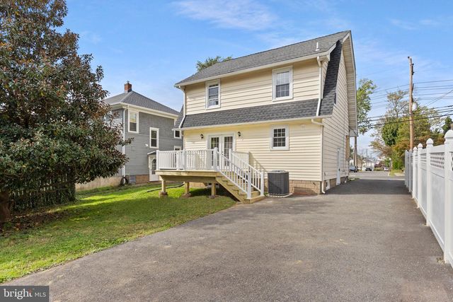 58 E UNION ST, Bordentown, NJ 08505