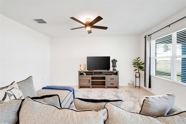 11400 AMBER RIDGE DRIVE, Zellwood, FL 32798