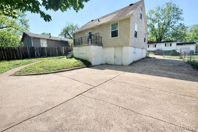 7501 Rowles Avenue, St Louis, MO 63135