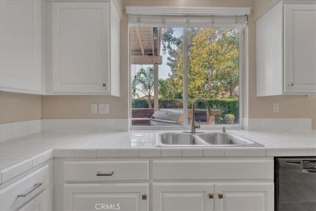 31853 Via Tafalla, Temecula, CA 92592