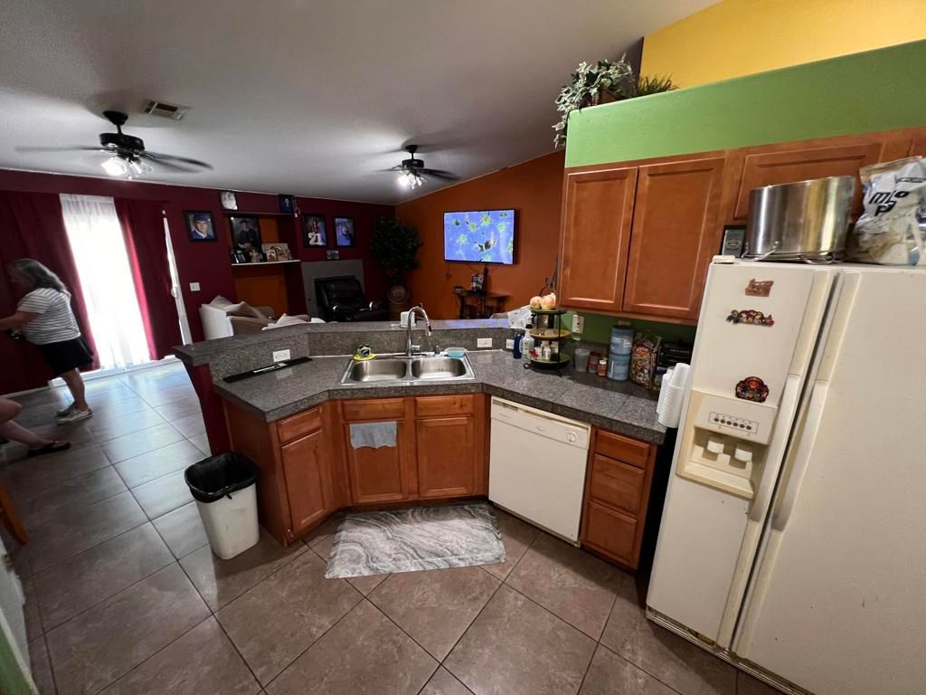 Image 6 of property listing at 1276 Nile Drive, Thermal, CA 92274