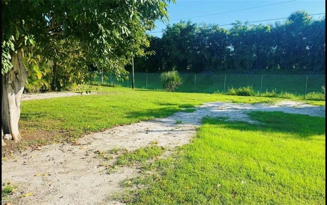 151 7th ST, Naples, FL 34113