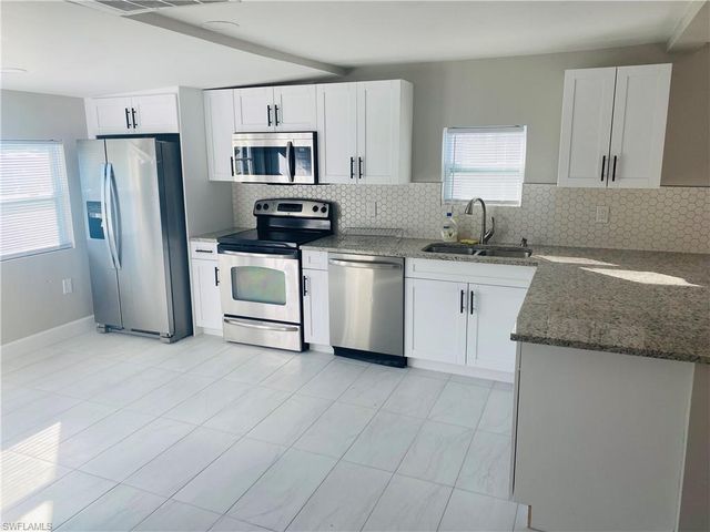 151 7th ST, Naples, FL 34113