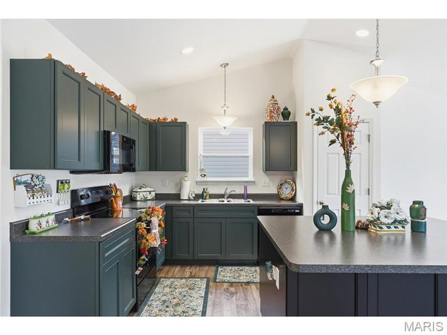 689 Fox Creek Drive, Fenton, MO 63026