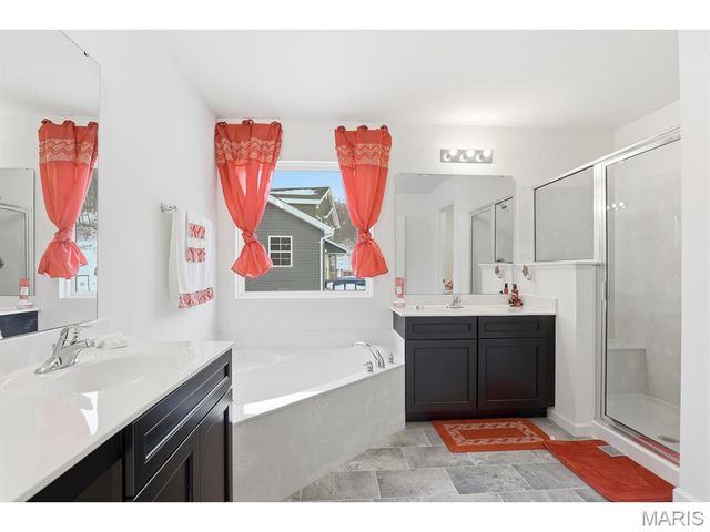 689 Fox Creek Drive, Fenton, MO 63026