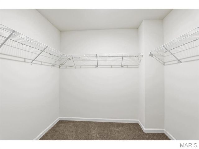 689 Fox Creek Drive, Fenton, MO 63026