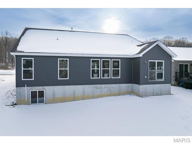 689 Fox Creek Drive, Fenton, MO 63026