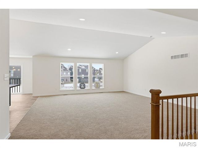 689 Fox Creek Drive, Fenton, MO 63026