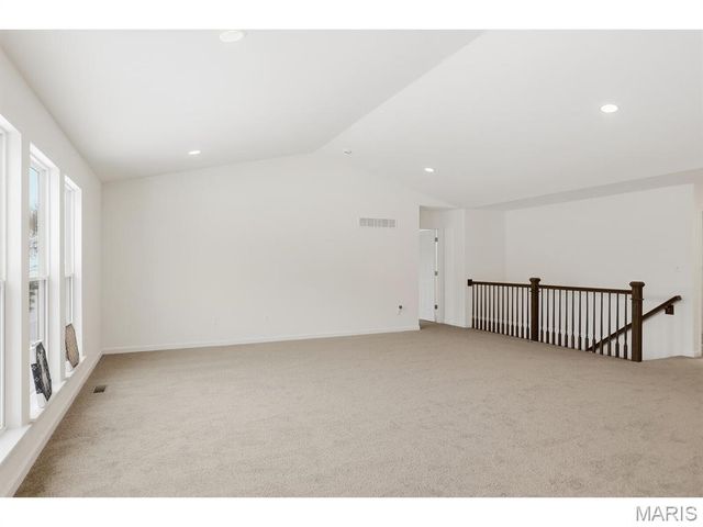 689 Fox Creek Drive, Fenton, MO 63026