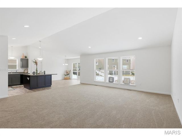 689 Fox Creek Drive, Fenton, MO 63026