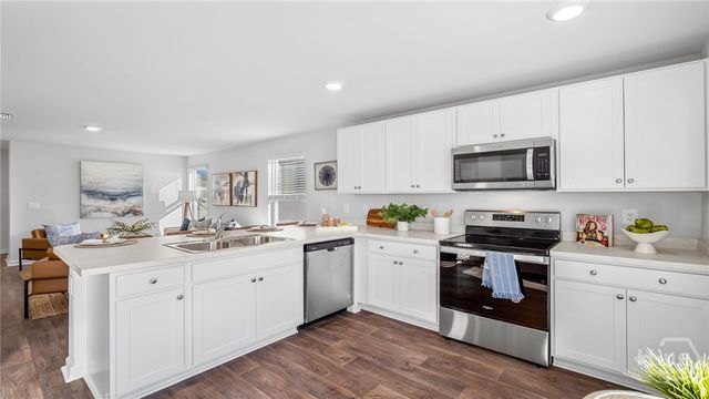 32 Bardwell Way, Port Wentworth, GA 31407