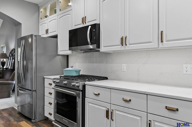 6735 NW 3rd Street, Lincoln, NE 68521
