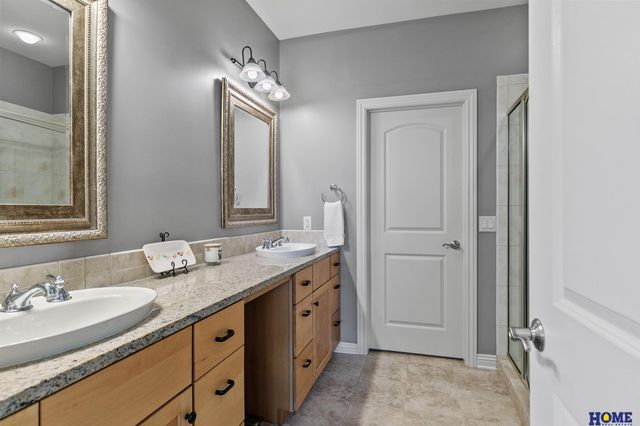 6735 NW 3rd Street, Lincoln, NE 68521