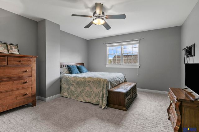 6735 NW 3rd Street, Lincoln, NE 68521