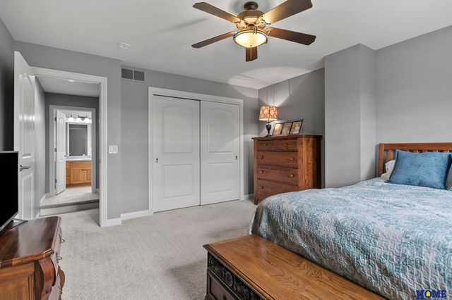 6735 NW 3rd Street, Lincoln, NE 68521