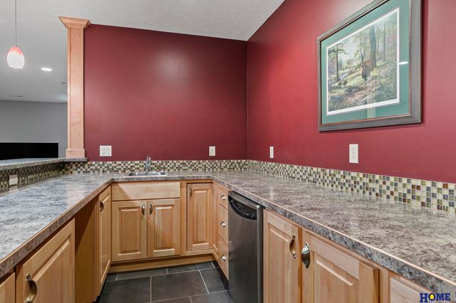 6735 NW 3rd Street, Lincoln, NE 68521