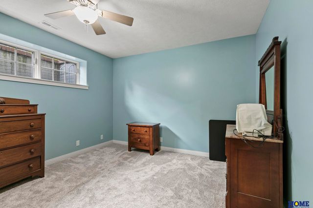 6735 NW 3rd Street, Lincoln, NE 68521