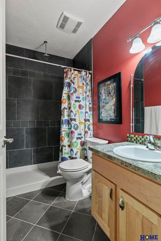 6735 NW 3rd Street, Lincoln, NE 68521