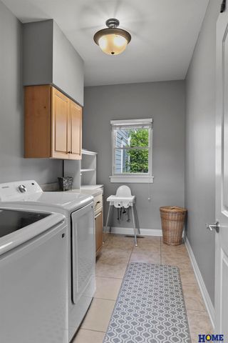 6735 NW 3rd Street, Lincoln, NE 68521