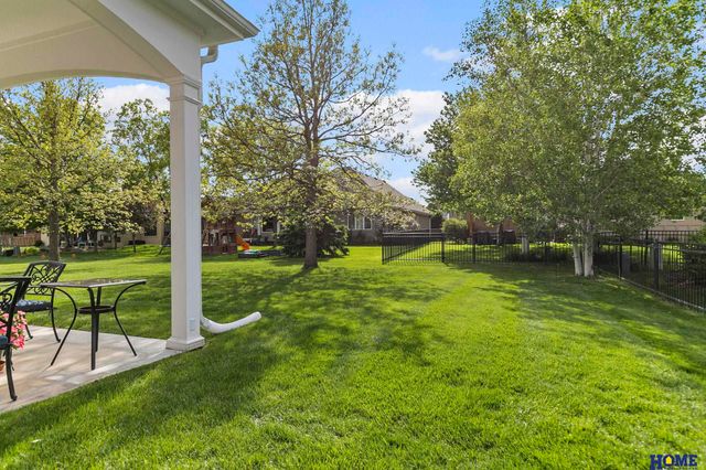 6735 NW 3rd Street, Lincoln, NE 68521
