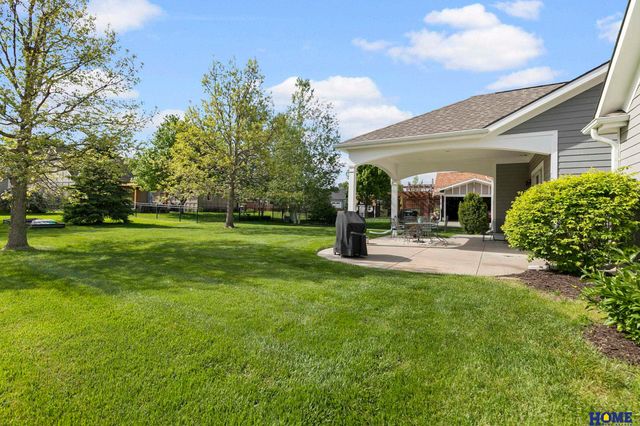 6735 NW 3rd Street, Lincoln, NE 68521