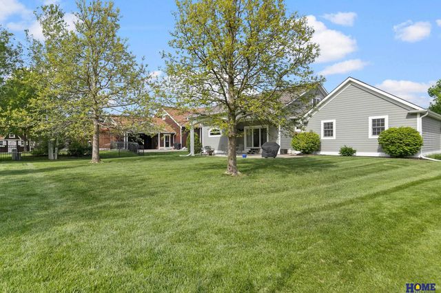 6735 NW 3rd Street, Lincoln, NE 68521
