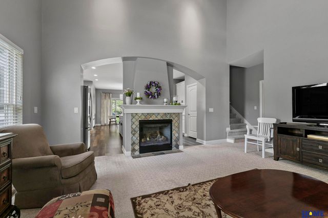 6735 NW 3rd Street, Lincoln, NE 68521