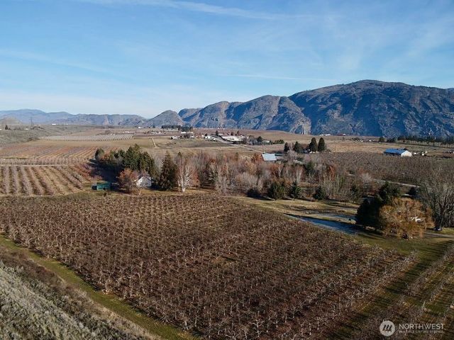 223 Old Riverside Hwy, Omak, WA 98841