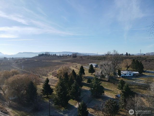 223 Old Riverside Hwy, Omak, WA 98841