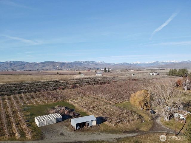 223 Old Riverside Hwy, Omak, WA 98841