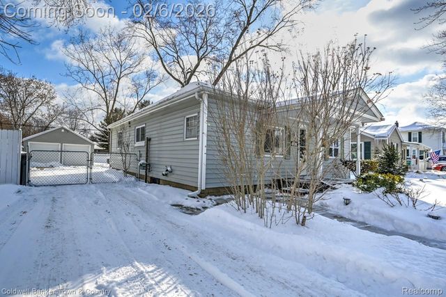 539 Fowler Street, Howell, MI 48843