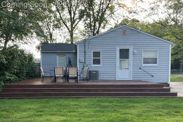 539 Fowler Street, Howell, MI 48843