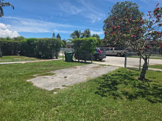 28704 SW 147th Pl, Homestead, FL 33033