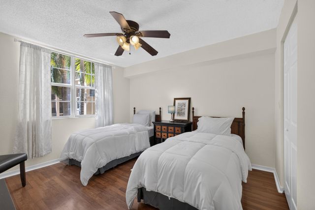 1801 N FLAGLER Drive 429, West Palm Beach, FL 33407