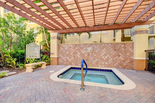 1801 N FLAGLER Drive 429, West Palm Beach, FL 33407