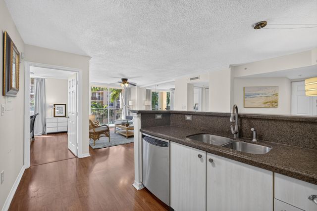 1801 N FLAGLER Drive 429, West Palm Beach, FL 33407