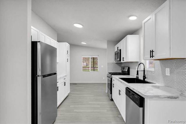 1160 S Van Vleet Road, Swartz Creek, MI 48473