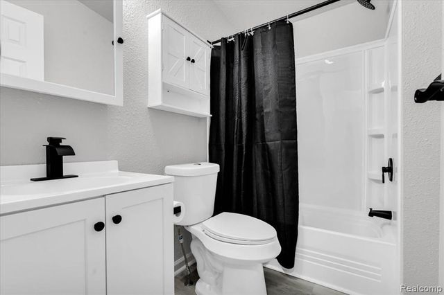 1160 S Van Vleet Road, Swartz Creek, MI 48473