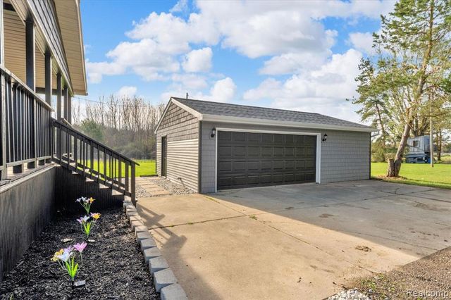 1160 S Van Vleet Road, Swartz Creek, MI 48473