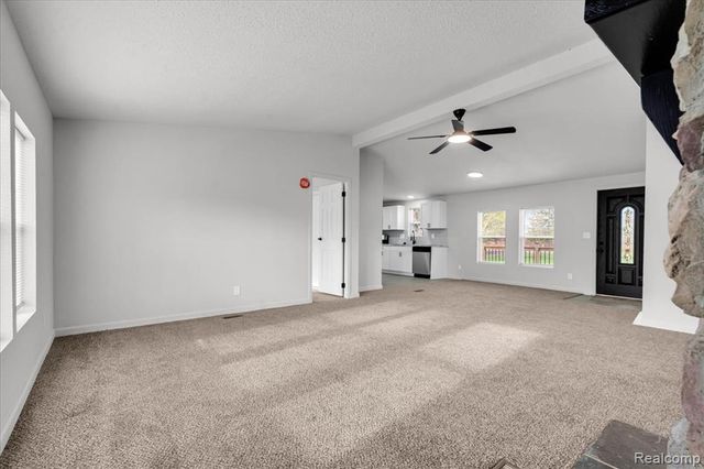 1160 S Van Vleet Road, Swartz Creek, MI 48473