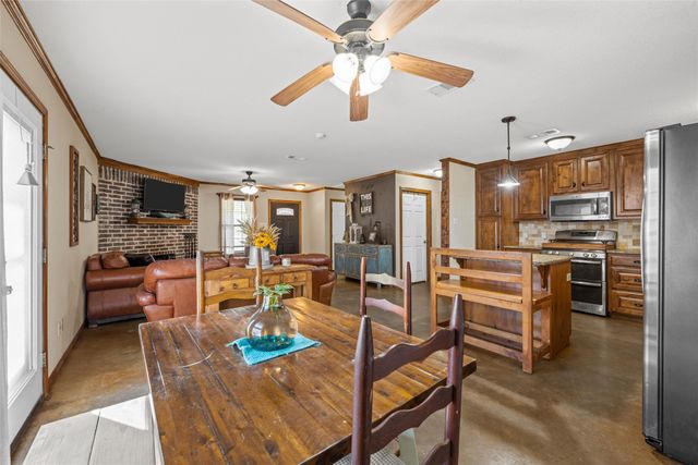 814 N Harrison Street, West, TX 76691