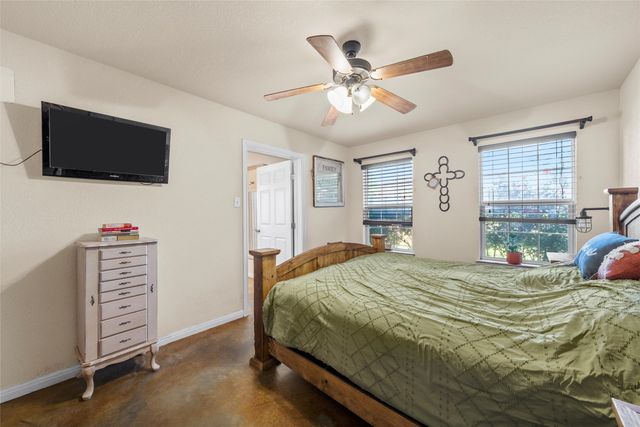 814 N Harrison Street, West, TX 76691