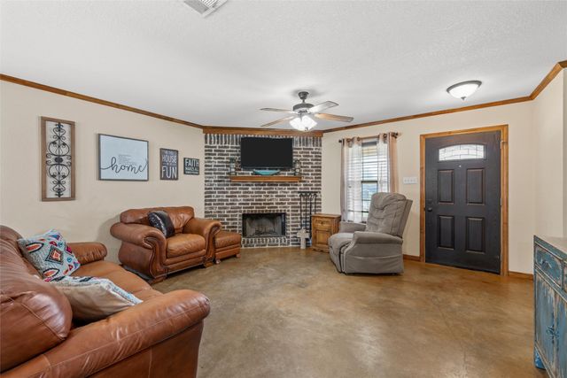 814 N Harrison Street, West, TX 76691