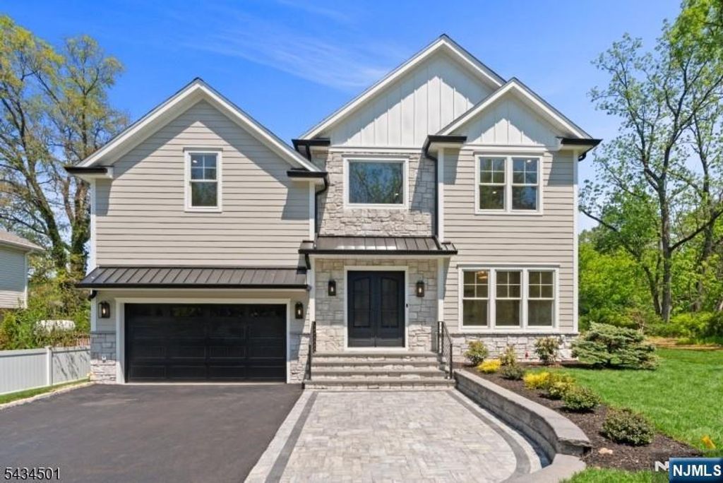 60 W Hobart Gap Road, Livingston, NJ 07039