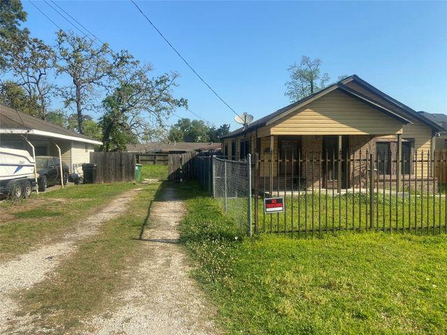 7205 S Hall Street, Houston, TX 77028